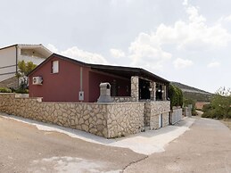 Simplistic Holiday Home in Jasenice Rovanjska near Sea