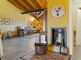 Belvilla by OYO Secluded Apartment With Balcony