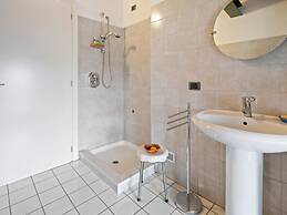 Belvilla by OYO Secluded Apartment With Balcony
