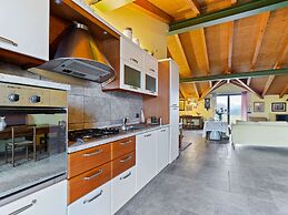 Belvilla by OYO Secluded Apartment With Balcony