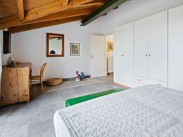 Belvilla by OYO Secluded Apartment With Balcony