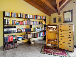 Belvilla by OYO Secluded Apartment With Balcony