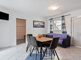 Enticing Apartment in Vir near Seabeach