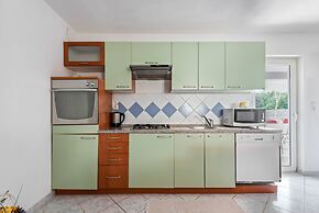 Enticing Apartment in Vir near Seabeach