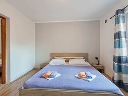 Enticing Apartment in Vir near Seabeach