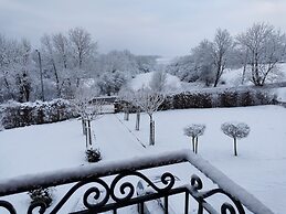 Luxurious Villa in Durbuy With Swimming Pool