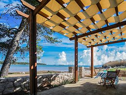 Secluded Holiday Home in Pašman near Sea