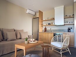 Oceanis Luxury Suites