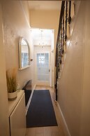 Sandgate 2-bed Apartment in Ayr Central Location