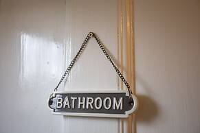 Sandgate 2-bed Apartment in Ayr Central Location