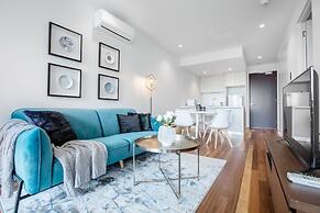 Elegant 2br@footscray Station