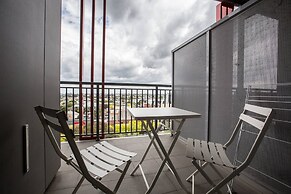 Elegant 2br@footscray Station