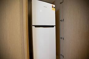 Warm Nest Central Location@collins