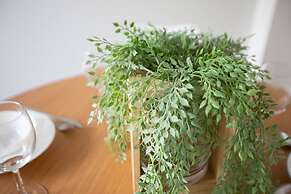 Elegant Stylish Living@mooneeponds Wifi/parking