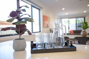 WoW Factor!luxe 4BR Townhouse@glen Waverley