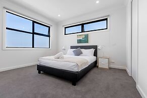 WoW Factor!luxe 4BR Townhouse@glen Waverley
