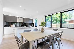 WoW Factor!luxe 4BR Townhouse@glen Waverley