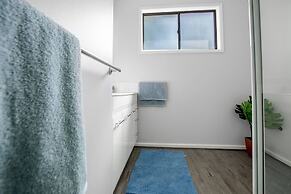 Sweethome2br@highton+parking