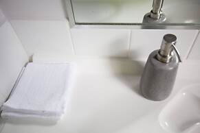 Sweethome2br@highton+parking