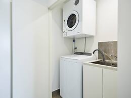 Luxurious 2bed 2bath APT With Parking@southport