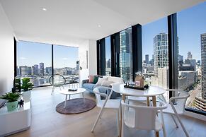Central Melbourne 2br2bt APT on Collins St+parking