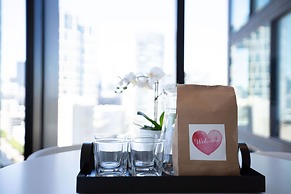 Central Melbourne 2br2bt APT on Collins St+parking