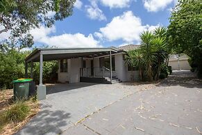 Spacious 3bedrooms big House@mitcham
