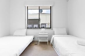 Spacious 3bedrooms big House@mitcham