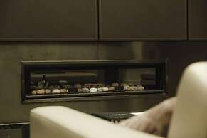 Modern Living@collins Centro Location 2BR