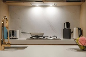 Modern Living@collins Centro Location 2BR