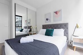 Perfect Location 2 Bdrs Apartment@glen Waverley