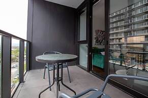 Perfect Location 2 Bdrs Apartment@glen Waverley