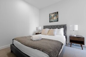 Perfect Location 2 Bdrs Apartment@glen Waverley