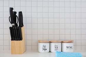 Perfect Location 2 Bdrs Apartment@glen Waverley