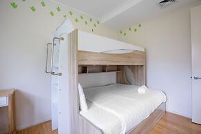 Comfy Holiday House With Pool@rosanna