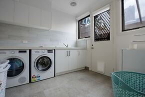 Comfy Holiday House With Pool@rosanna