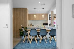 Comfy Holiday House With Pool@rosanna