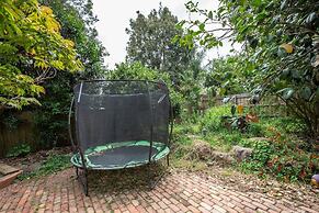 Comfy Holiday House With Pool@rosanna