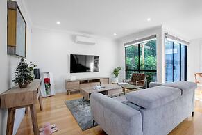 Impressive & Spacious new Townhouse@preston