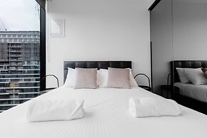 Luxury 2bed2bath apt in the Heart of Mel@collins
