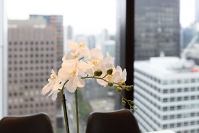 Luxury 2bed2bath apt in the Heart of Mel@collins