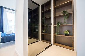 Breathtaking Lake/parkview Apt Pool&gym@3br