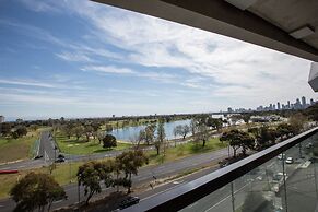 Breathtaking Lake/parkview Apt Pool&gym@3br