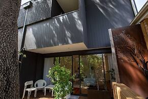 Designer Taste 2BR Townhouse@hawthorn