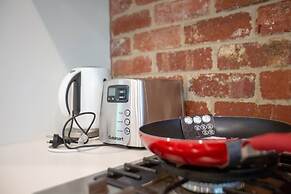 Designer Taste 2BR Townhouse@hawthorn