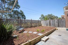 Peaceful Designer 2br@leafy Mill Park