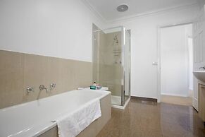 Peaceful Designer 2br@leafy Mill Park