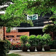 Petak Padin Cottage by The Pool, Kepala Batas Penang