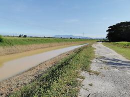 Petak Padin Cottage by The Pool, Kepala Batas Penang