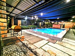 Petak Padin Cottage by The Pool, Kepala Batas Penang